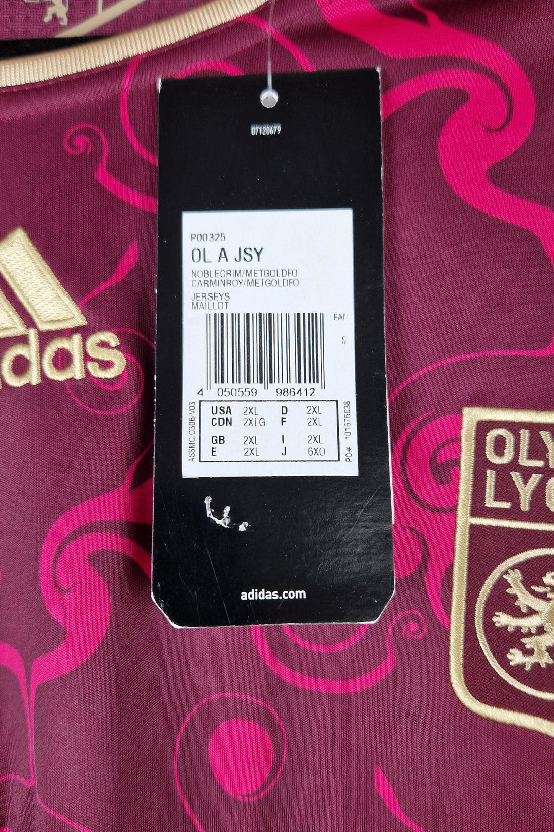 Olympique Lyonnais 2010 - 2011 Away Football Shirt