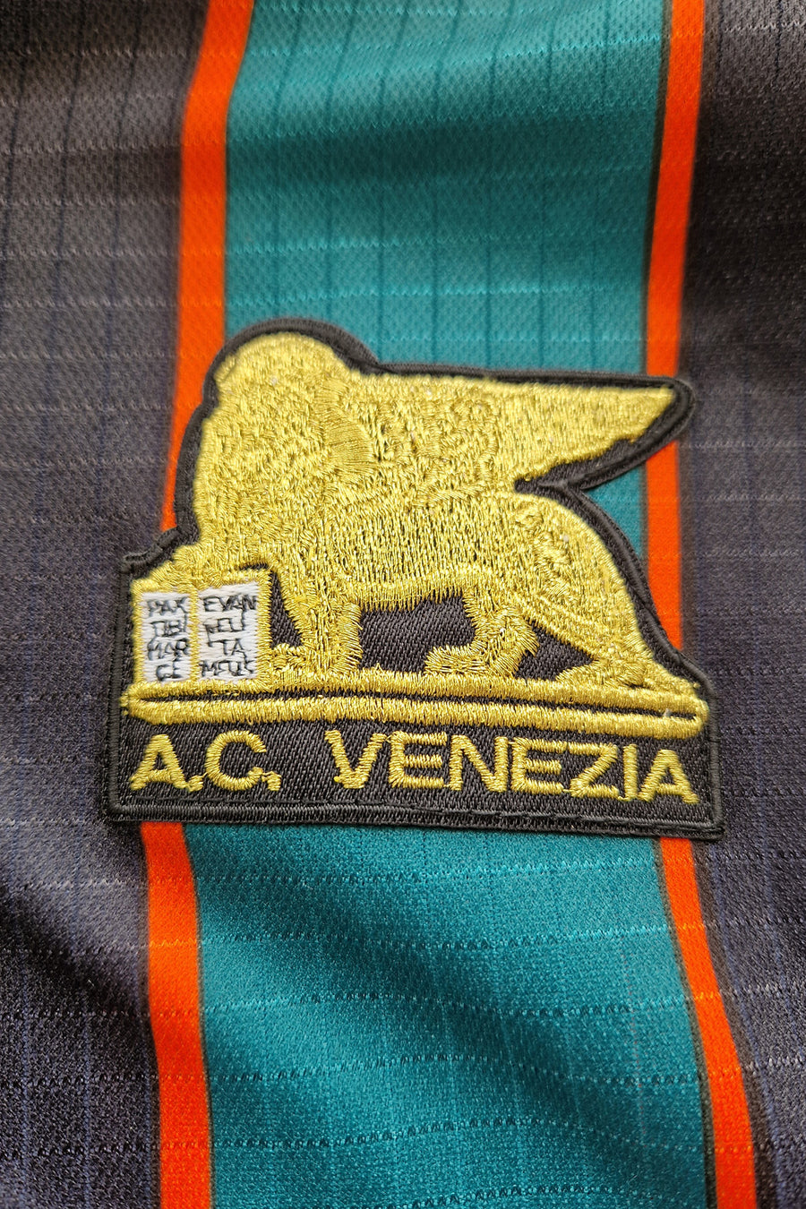 Venezia 1999 - 2000 L/S Home Football Shirt #9 Maniero