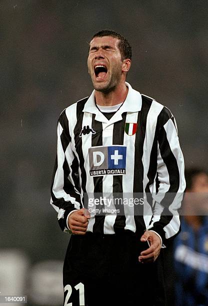 Juventus 1998 - 1999 LS Home Football Shirt