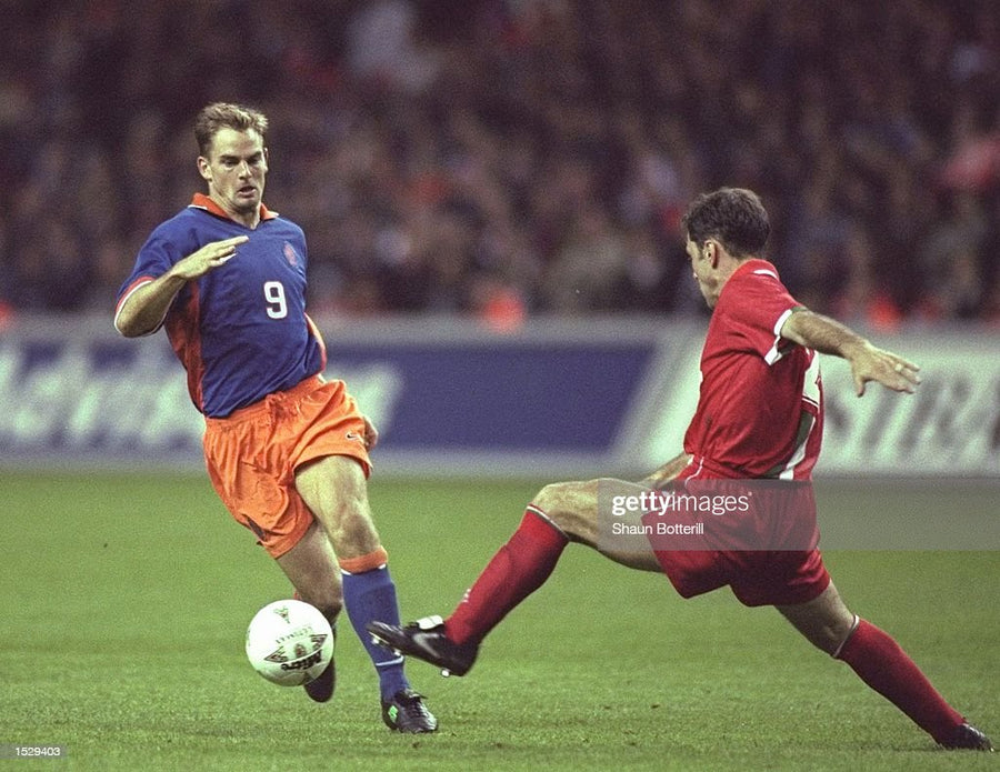 Netherlands 1997 - 1998 Away Football Shirt